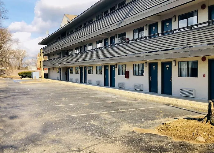 6 Columbus, Oh- Quarter Horse Hotel 2*